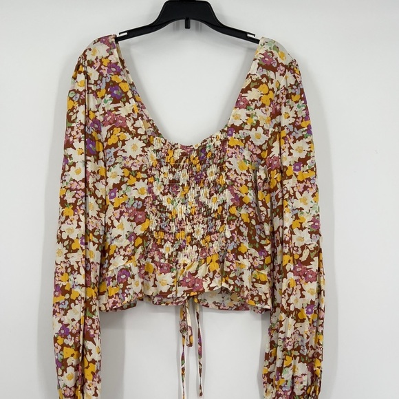 Sanctuary Drawn To You Floral  Top in Sunny Field NWT - Picture 3 of 9